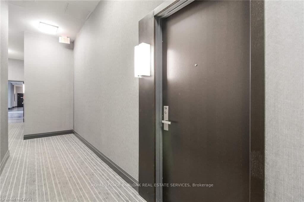 55 Speers Road, Unit 104 thumbnail 5