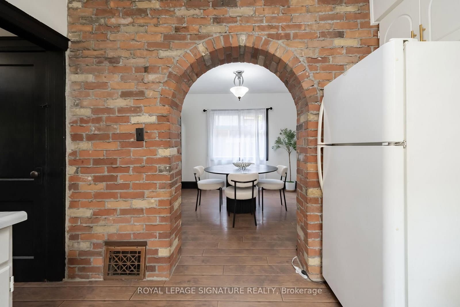 234 John Street thumbnail 7