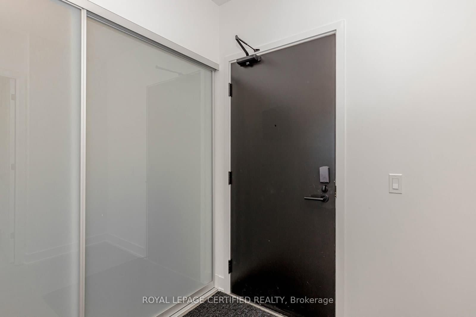 2333 Khalsa Gate, Unit 404 thumbnail 12