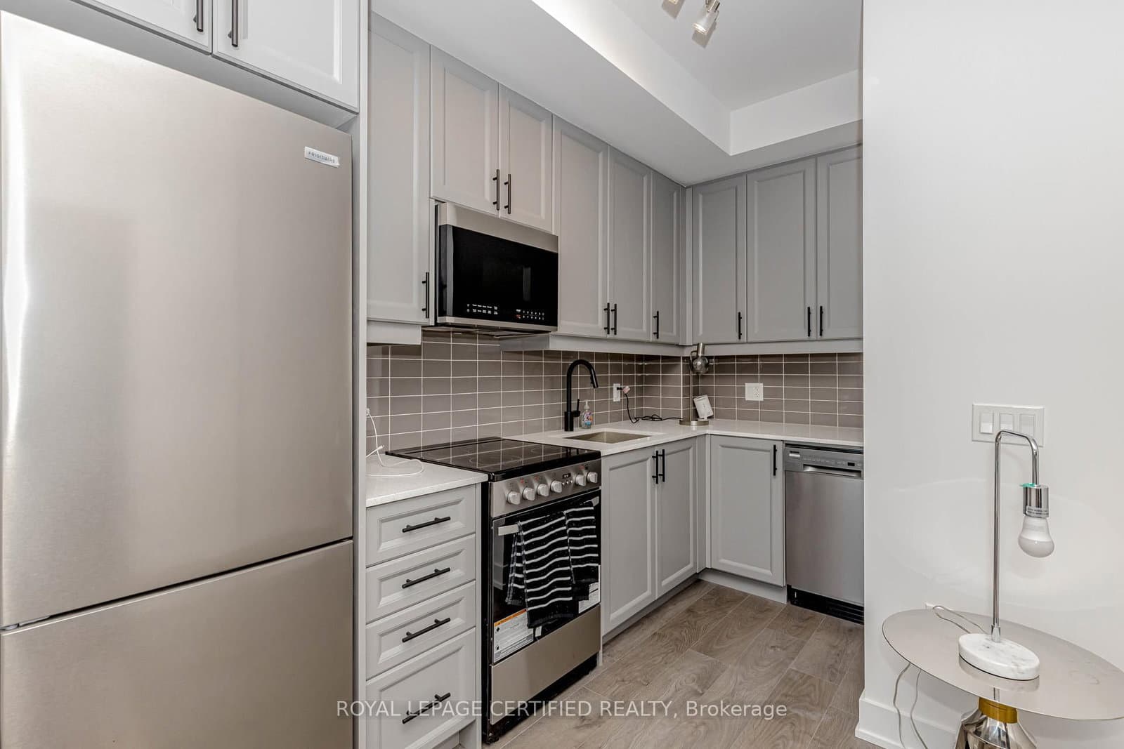 2333 Khalsa Gate, Unit 404 thumbnail 16