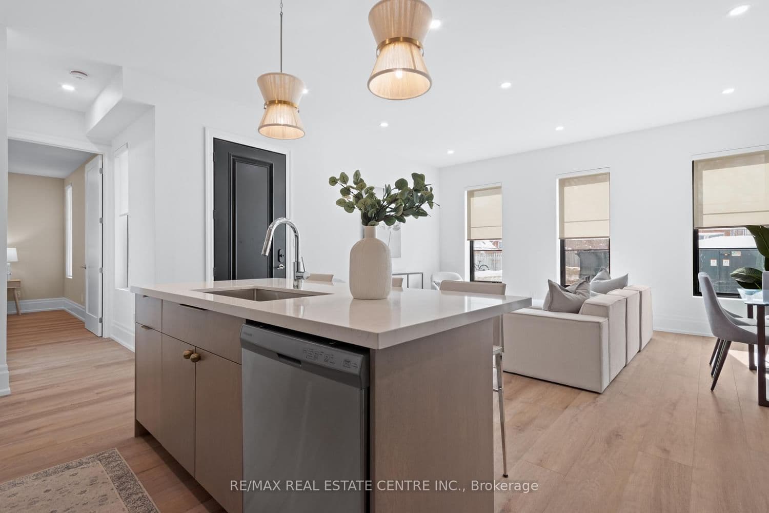 37 Armstrong Street, Unit 1 thumbnail 4