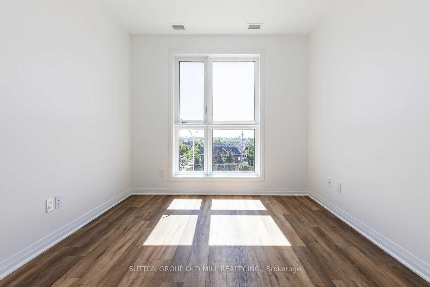 95 Dundas Street W, Unit 307 thumbnail 11