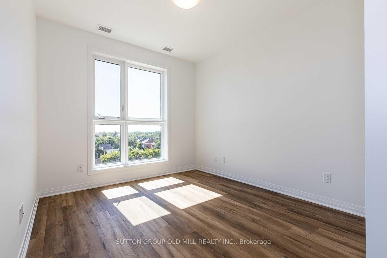 95 Dundas Street W, Unit 307 thumbnail 13