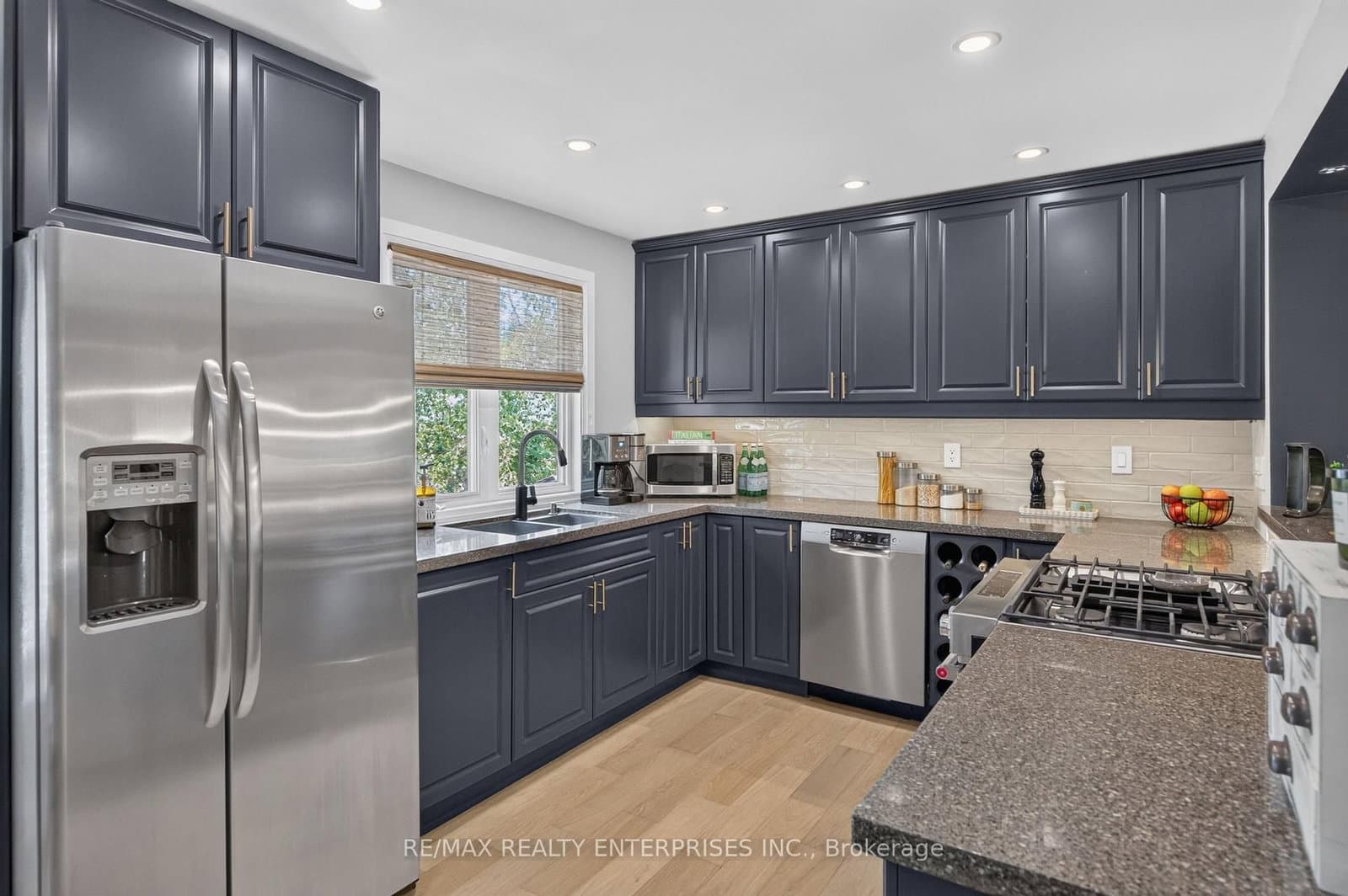1160 Walden Circle, Unit 6 thumbnail 15