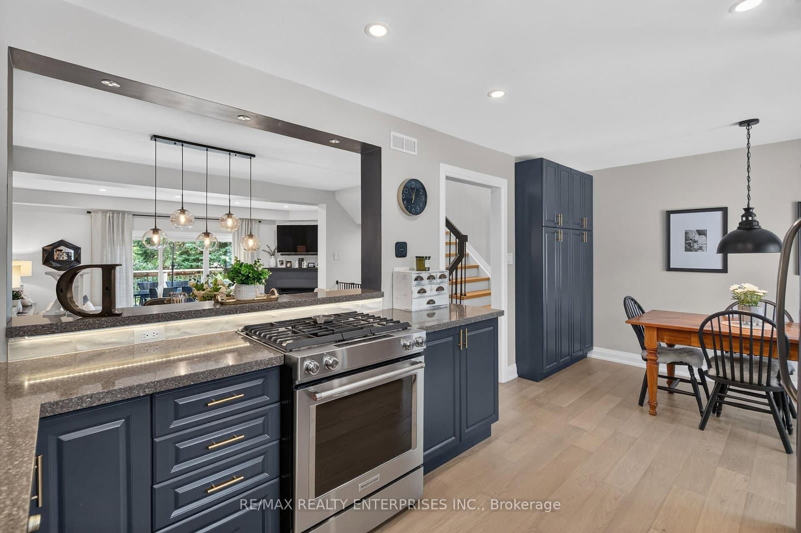 1160 Walden Circle, Unit 6 thumbnail 17
