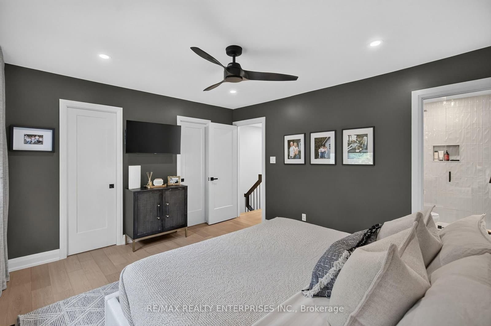 1160 Walden Circle, Unit 6 thumbnail 21