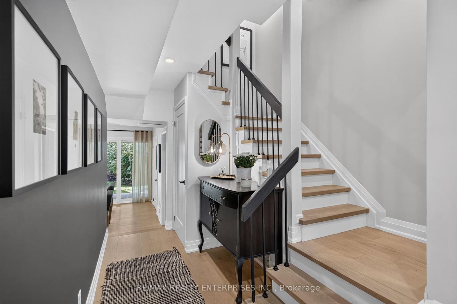 1160 Walden Circle, Unit 6 thumbnail 28