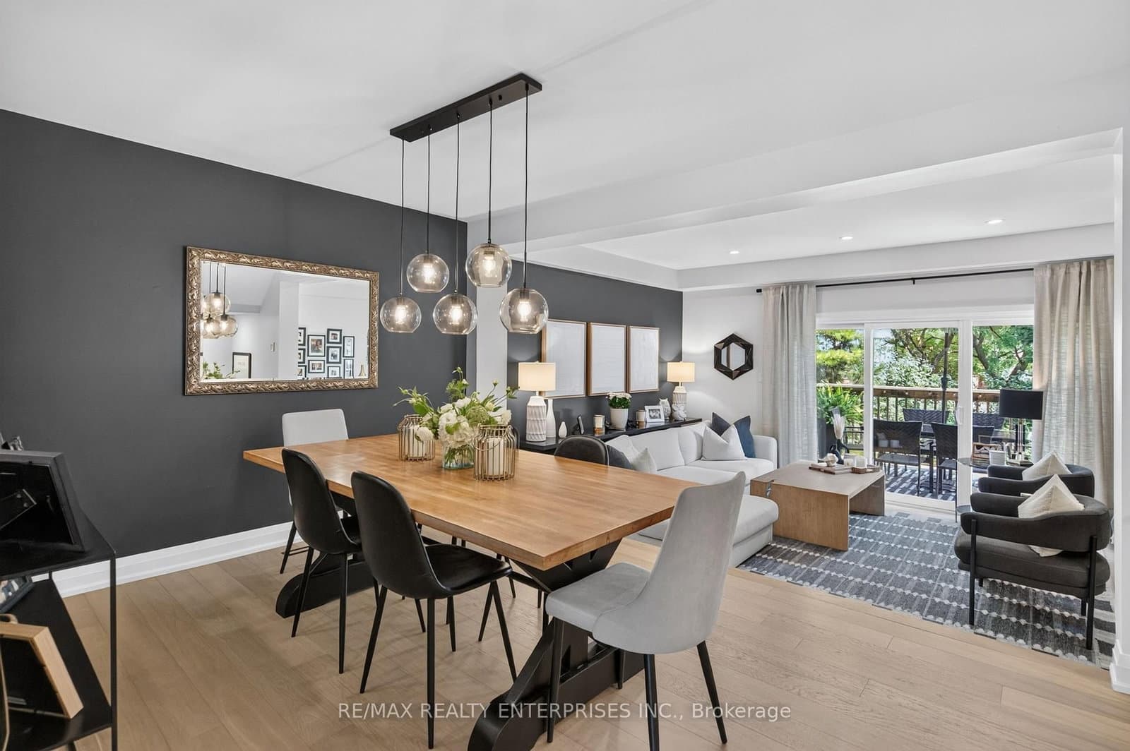 1160 Walden Circle, Unit 6 thumbnail 3