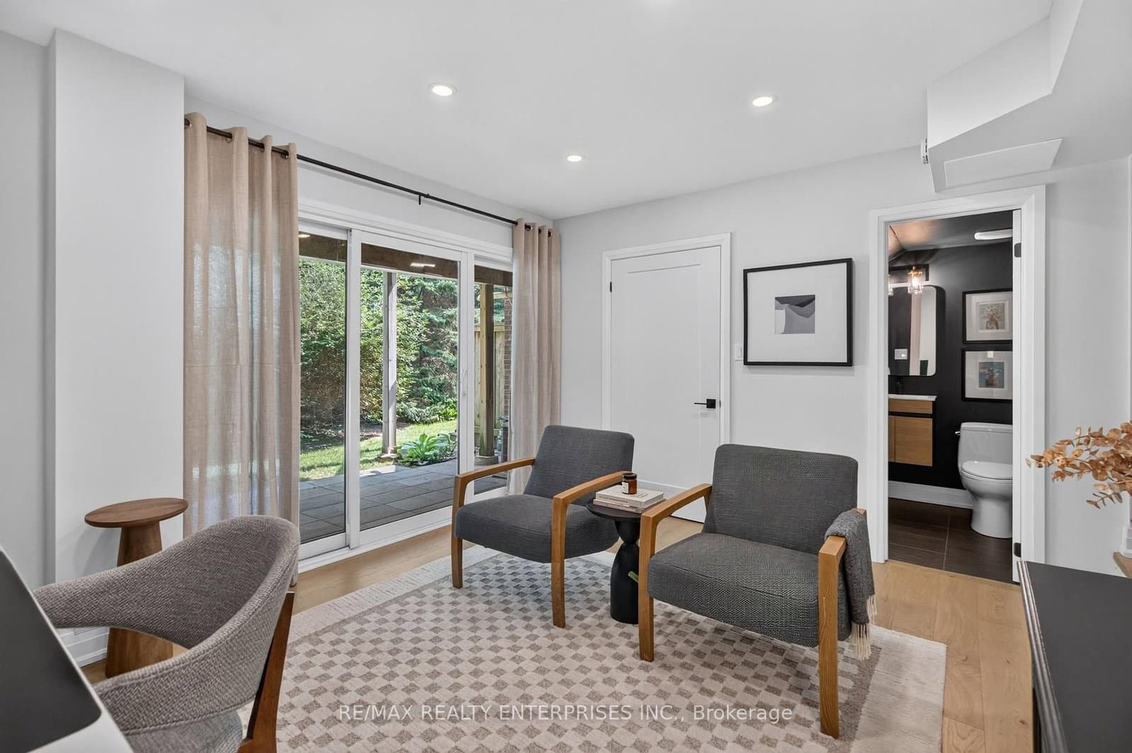 1160 Walden Circle, Unit 6 thumbnail 31