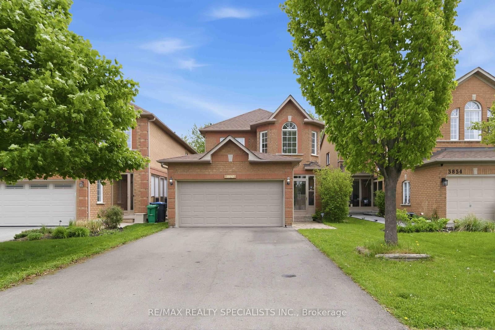 3850 Forest Bluff Crescent - Image 1
