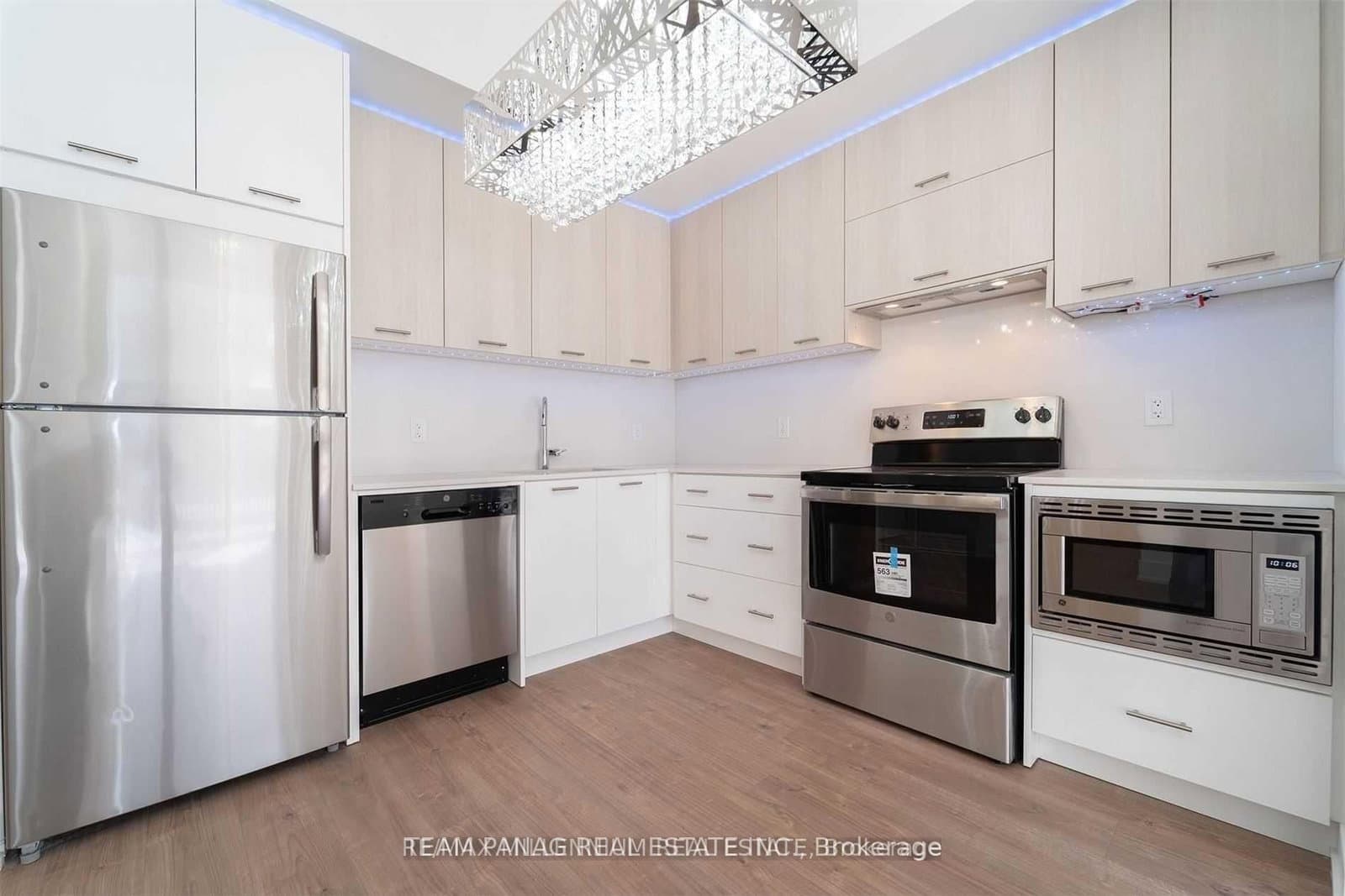 180 Veterans Drive, Unit 102 thumbnail 2