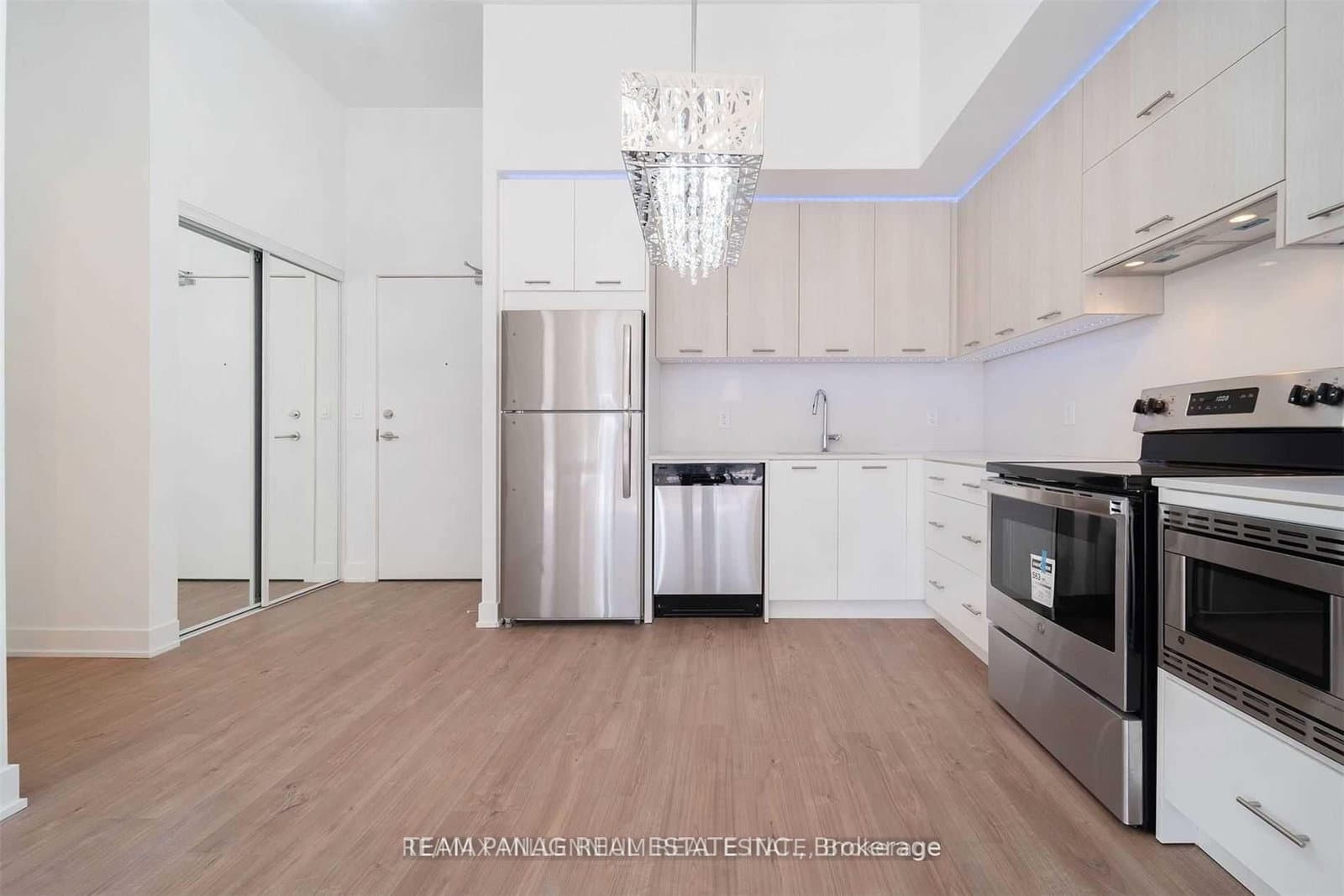 180 Veterans Drive, Unit 102 thumbnail 3