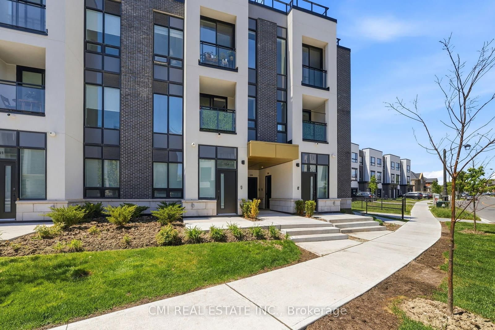 3020 Trailside Drive, Unit 138 thumbnail 5