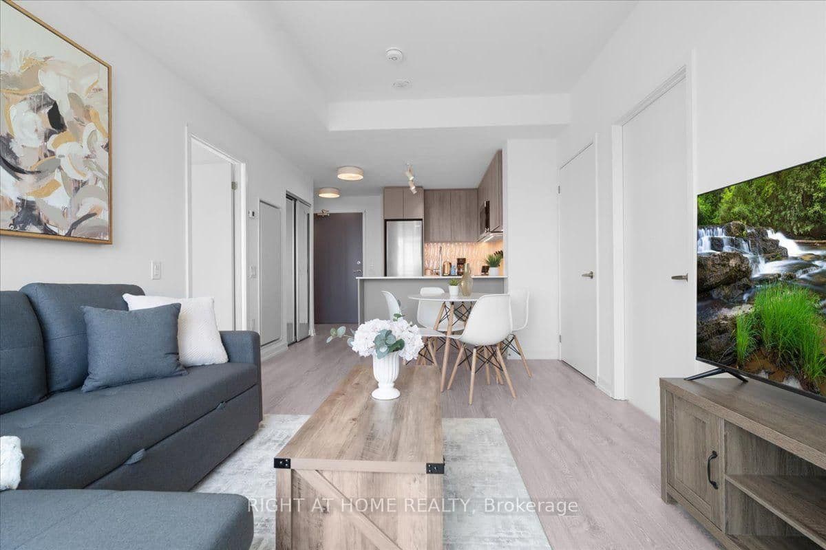 2485 Eglinton Avenue W, Unit 1401 thumbnail 20