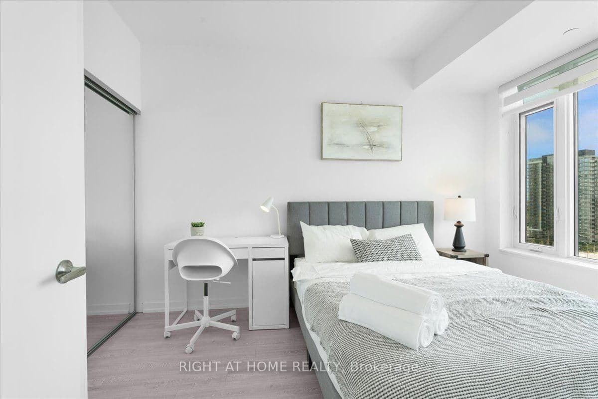 2485 Eglinton Avenue W, Unit 1401 thumbnail 25