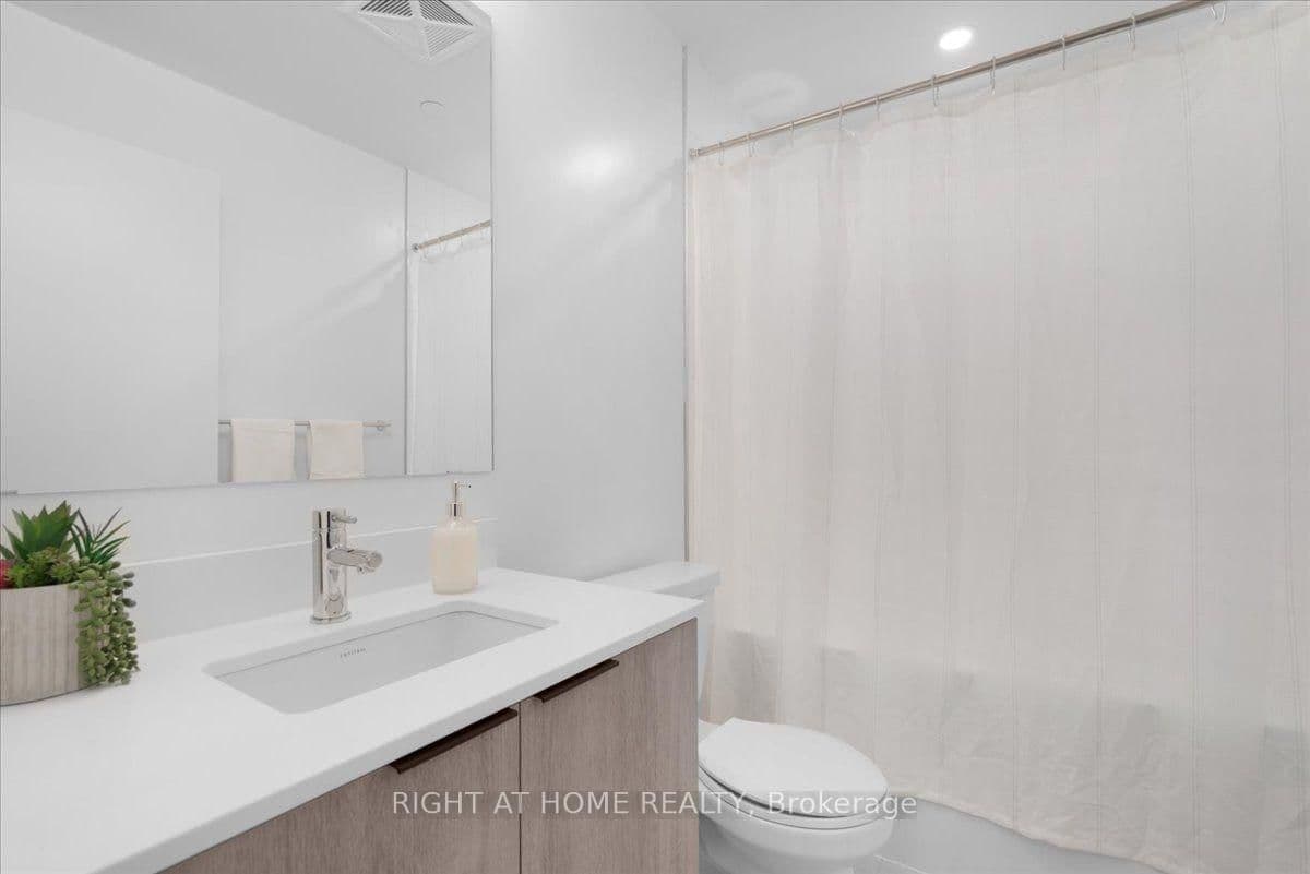 2485 Eglinton Avenue W, Unit 1401 thumbnail 28