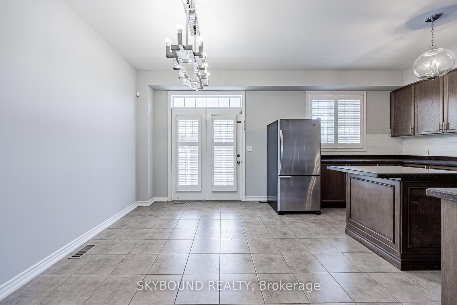 651 Farmstead Drive, Unit 3 thumbnail 3