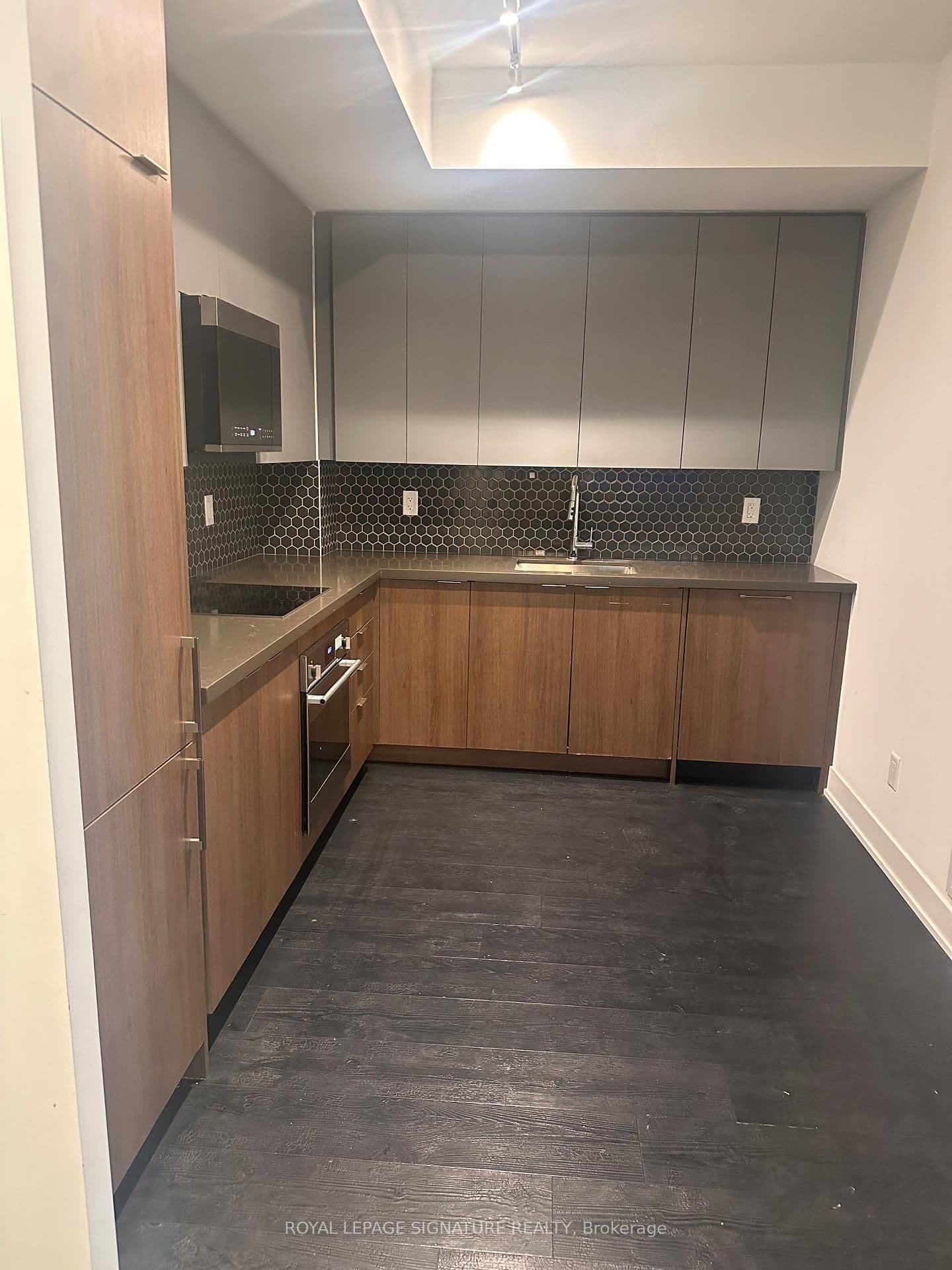 2481 Taunton Road, Unit 1002 thumbnail 12