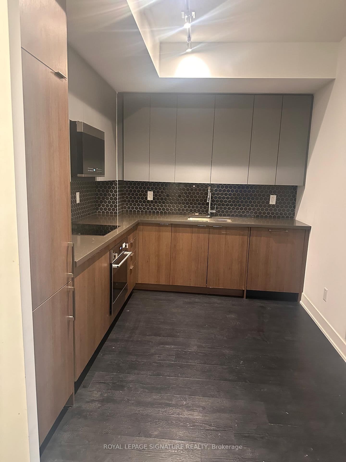 2481 Taunton Road, Unit 1002 thumbnail 13