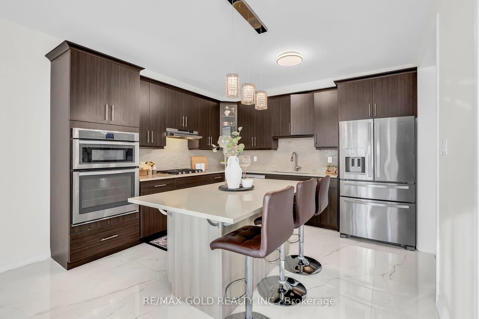 1547 Farmstead Drive thumbnail 14
