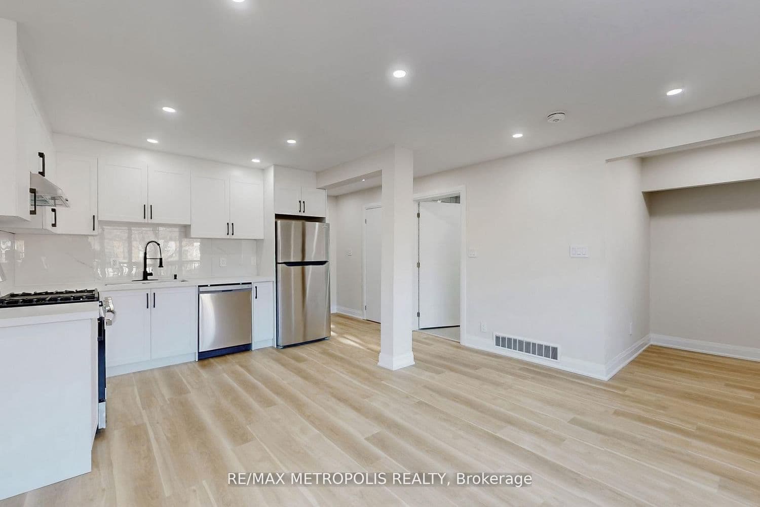 85 Primula Crescent, Unit Upper - Image 1