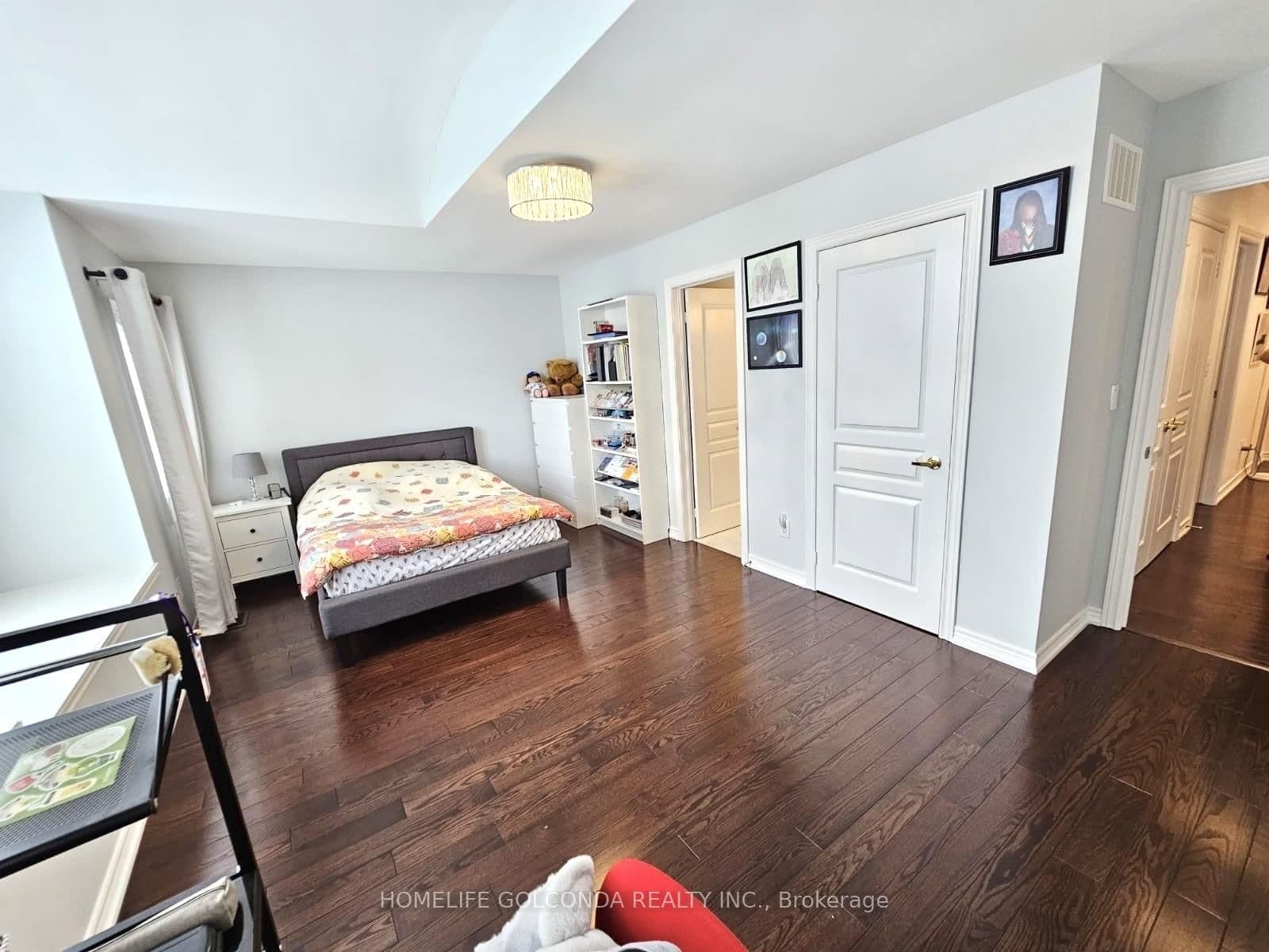 3252 Larry Crescent thumbnail 32