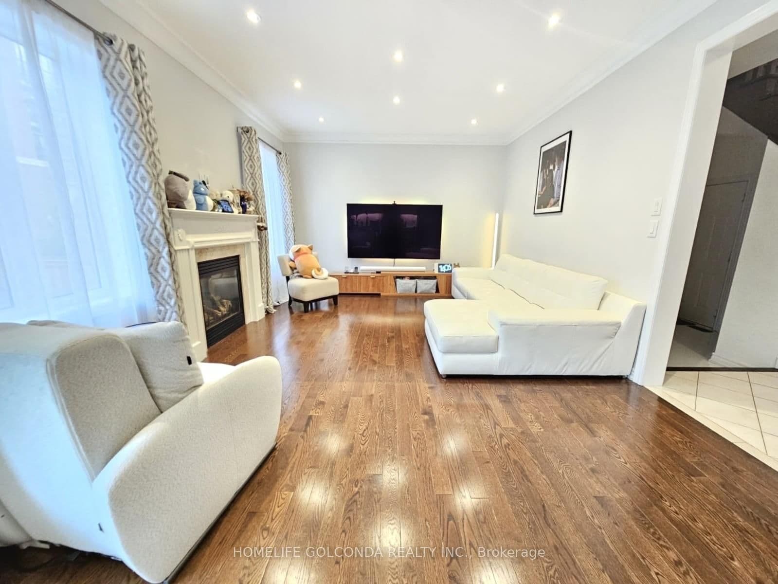 3252 Larry Crescent thumbnail 9
