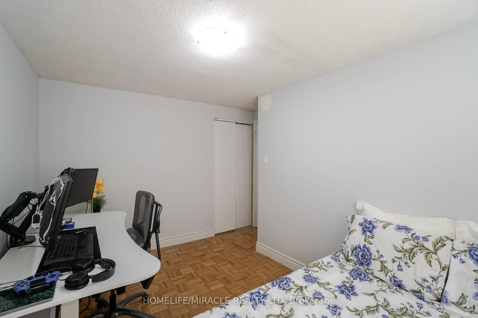 30 Hoskins Square thumbnail 20