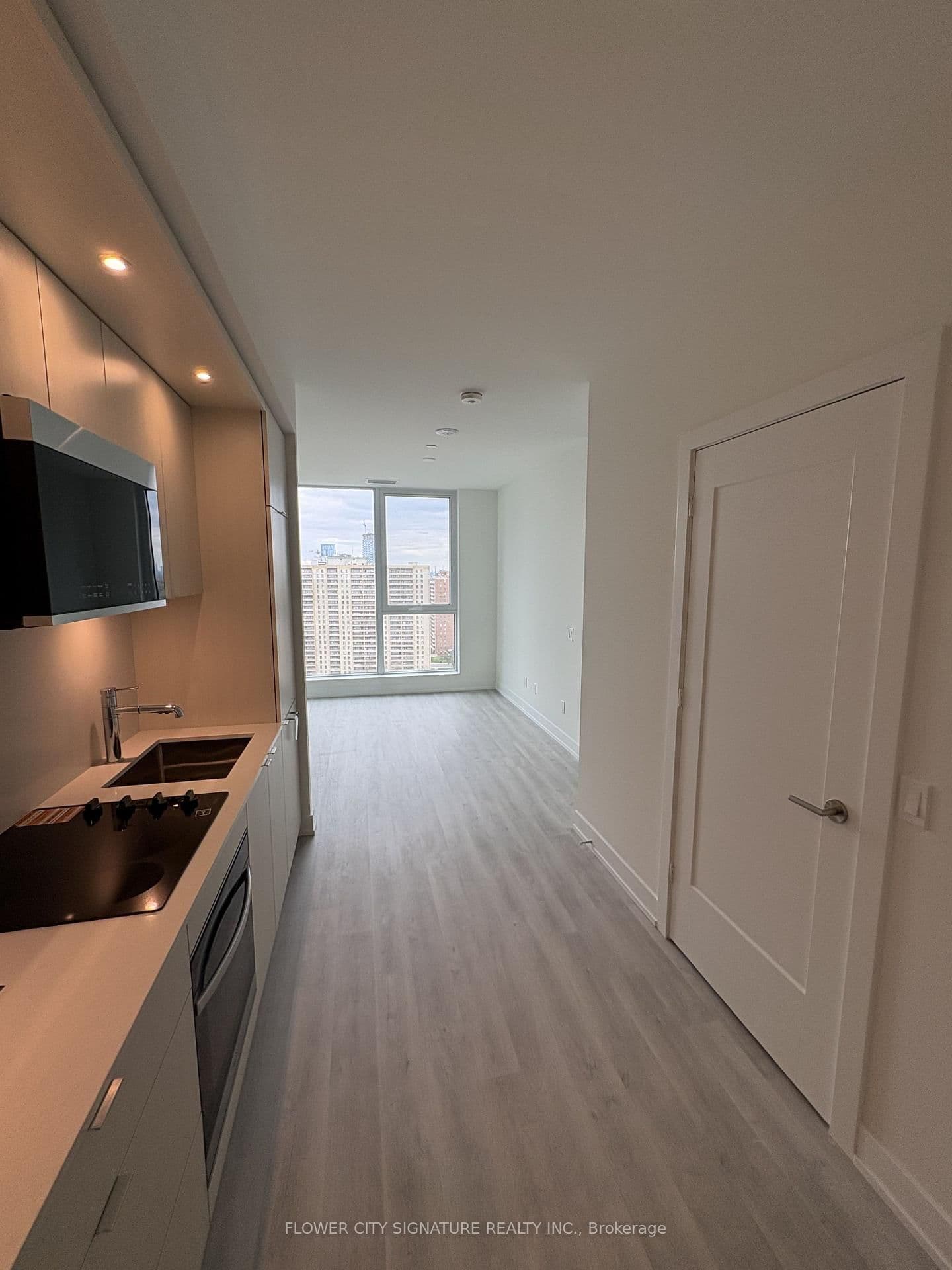 25 Cordova Avenue, Unit PH07 - Image 1