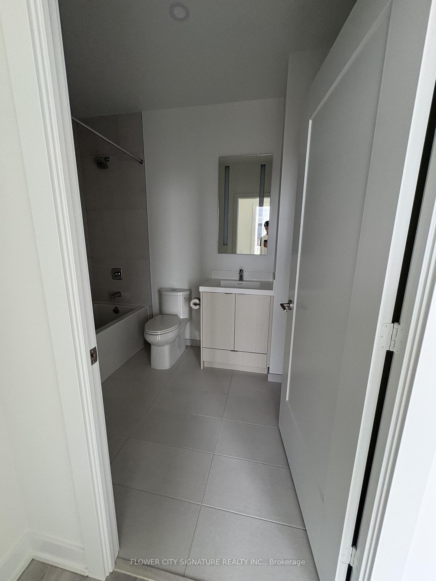 25 Cordova Avenue, Unit PH07 thumbnail 6