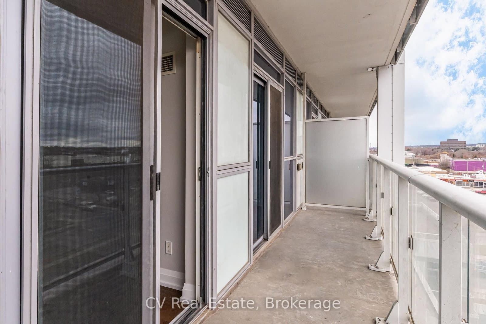 65 Speers Road, Unit 602 thumbnail 27