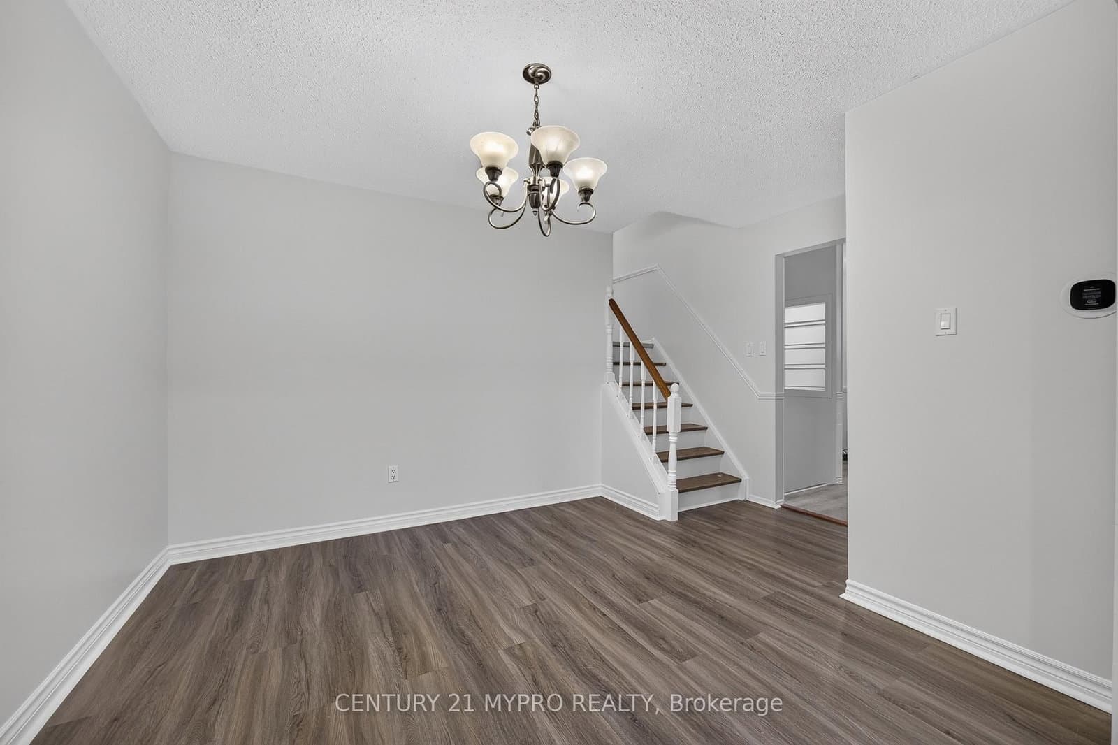 2501 Cobbinshaw Circle thumbnail 13