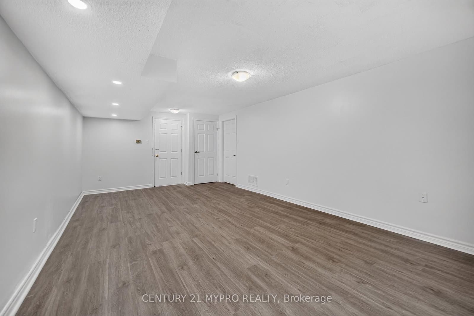 2501 Cobbinshaw Circle thumbnail 19