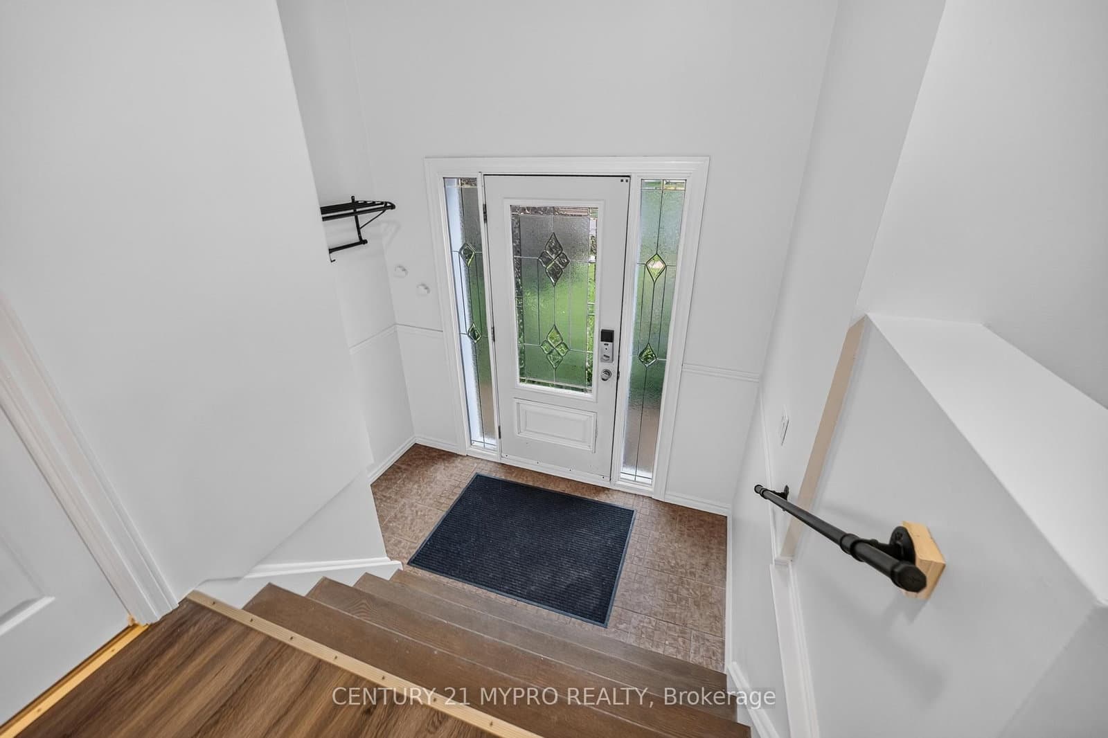 2501 Cobbinshaw Circle thumbnail 4