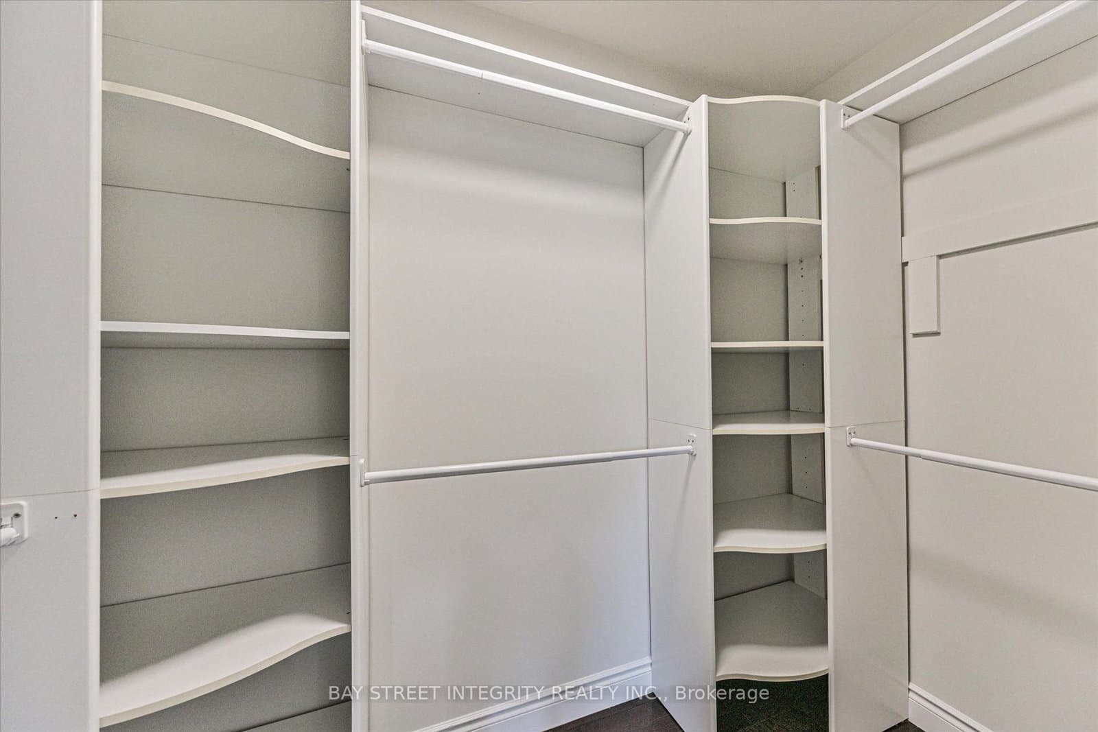 210 Milkweed Way thumbnail 30