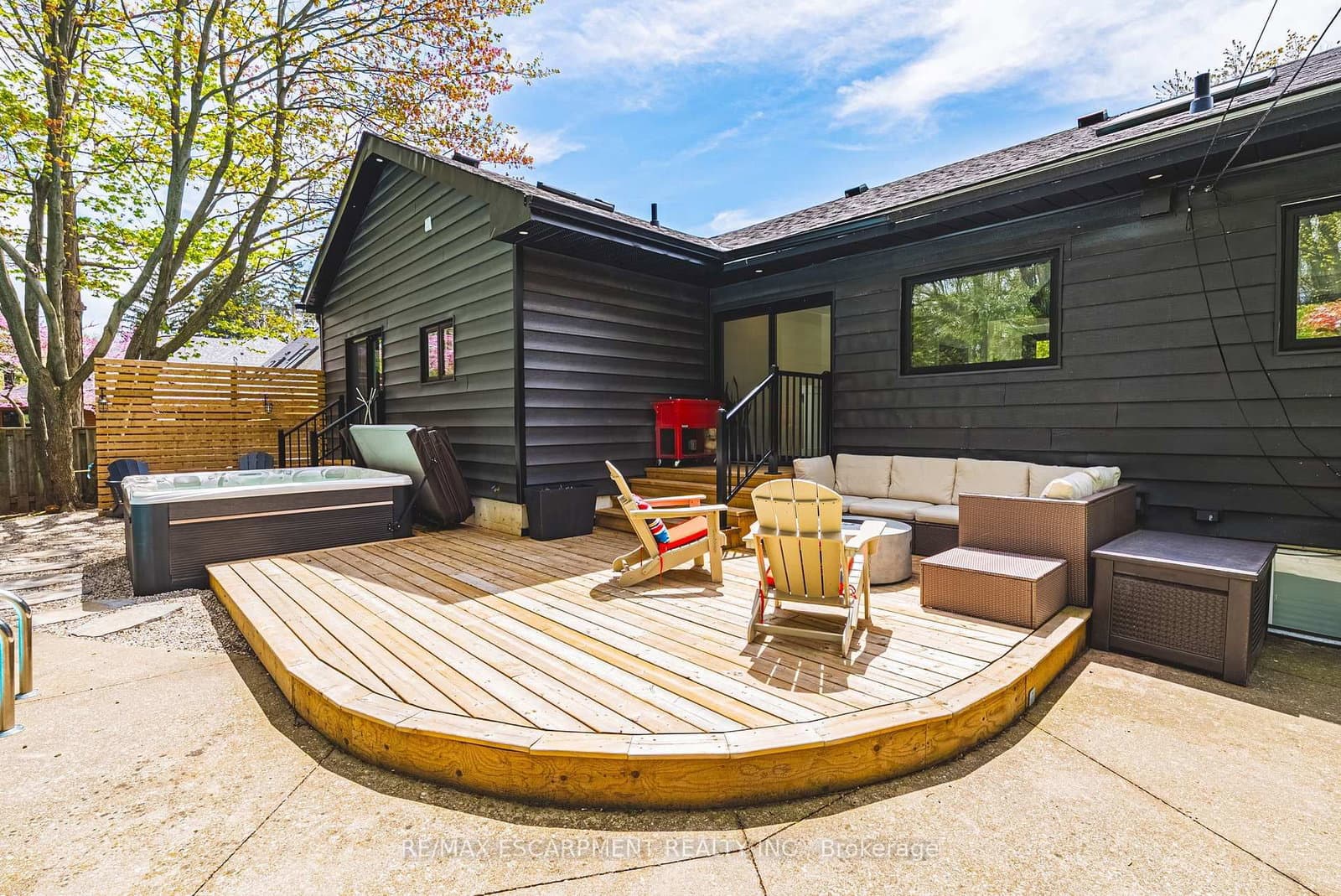 327 Goodram Drive thumbnail 41