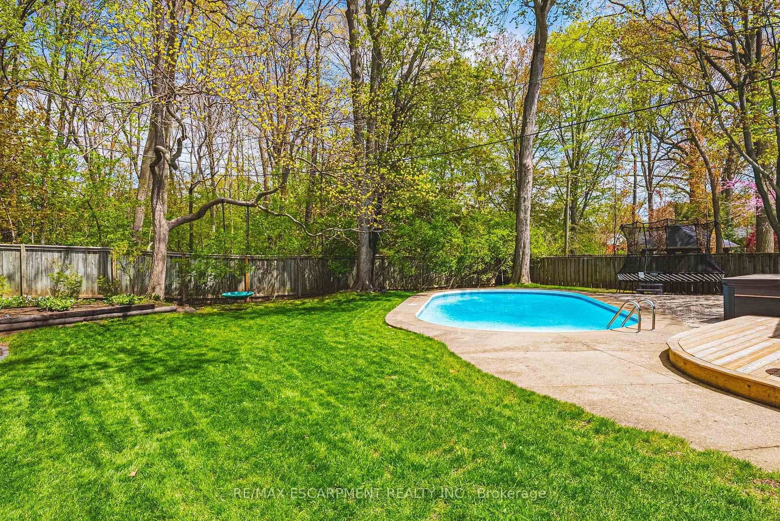 327 Goodram Drive thumbnail 43