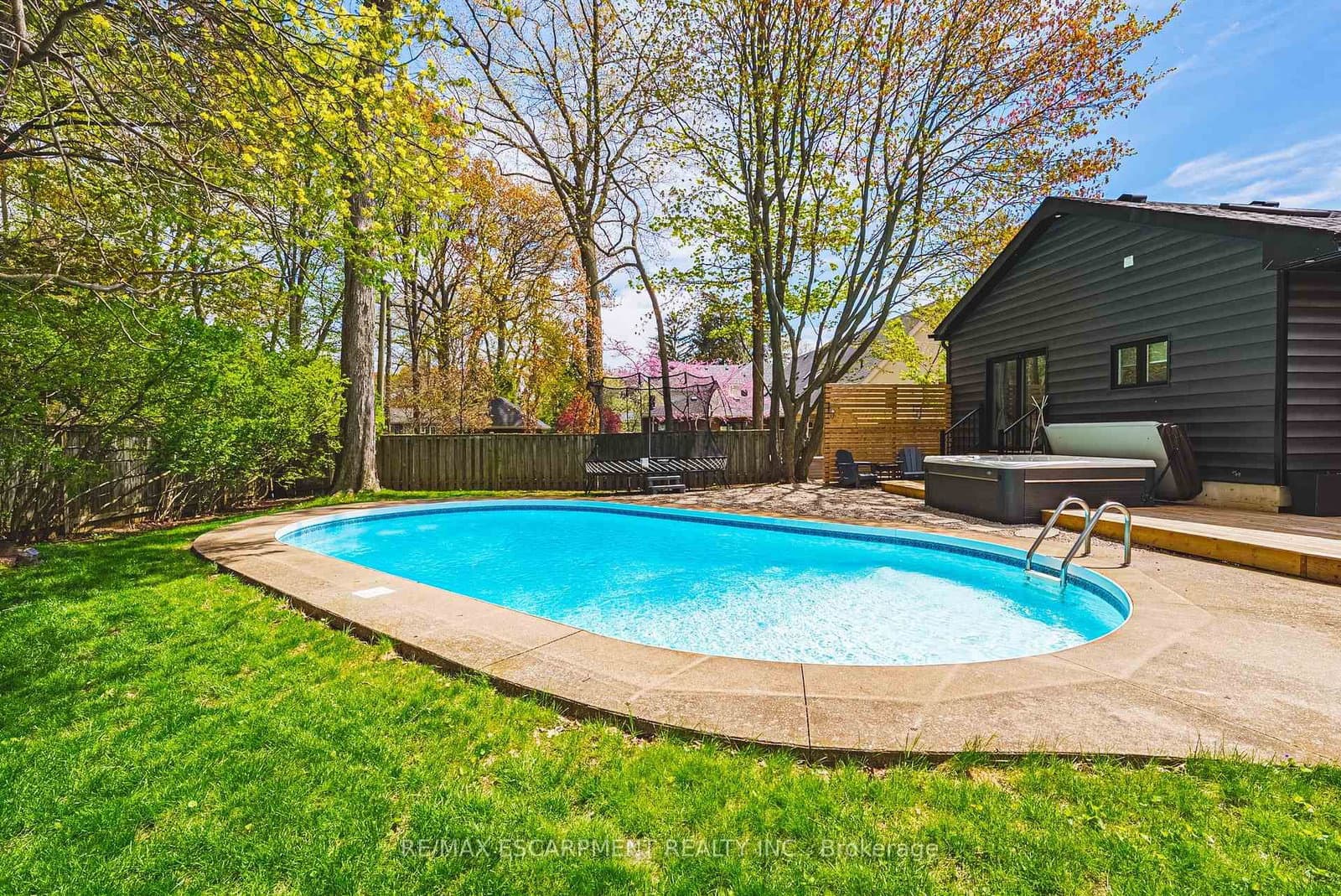 327 Goodram Drive thumbnail 45