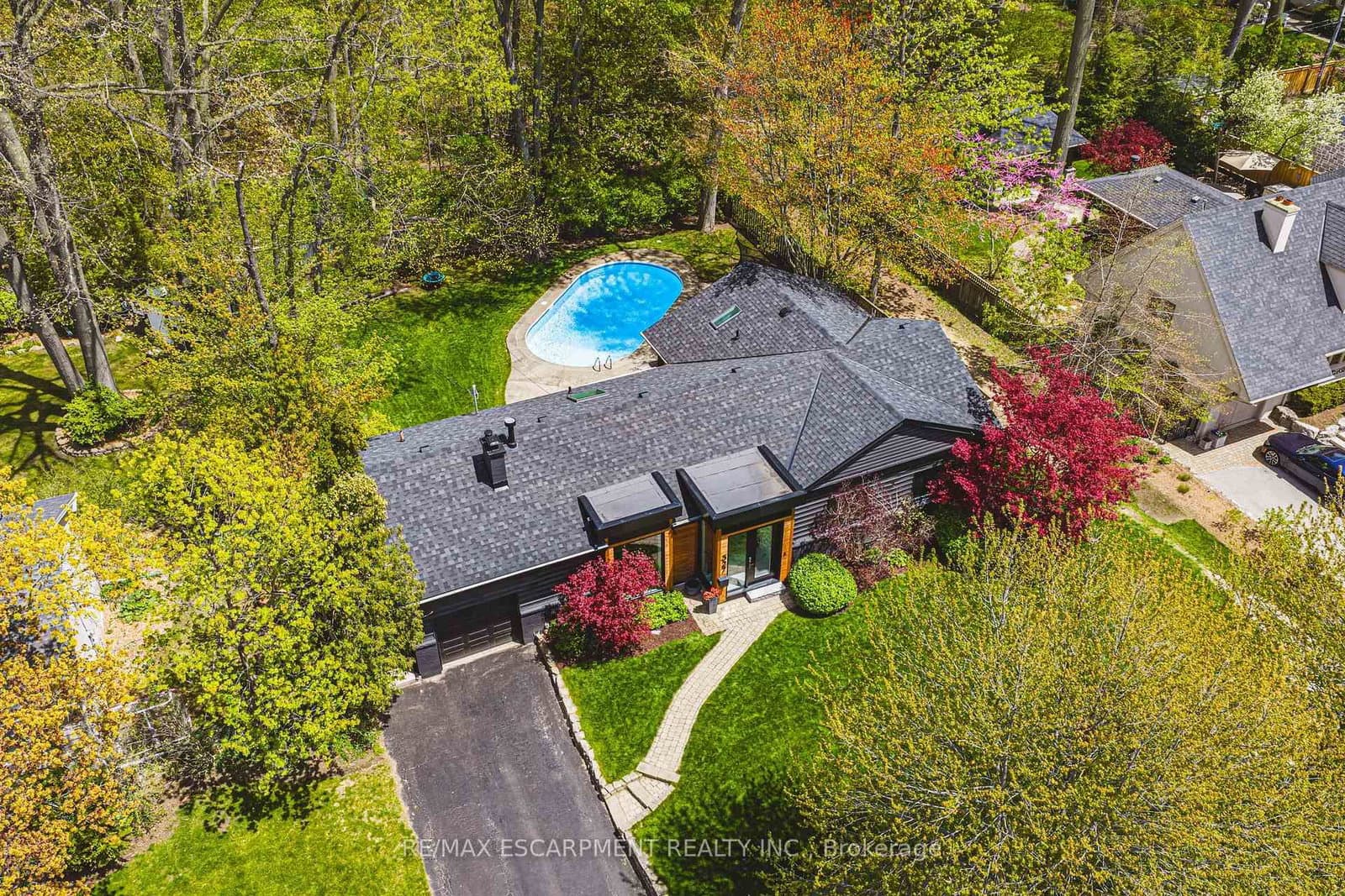 327 Goodram Drive thumbnail 47