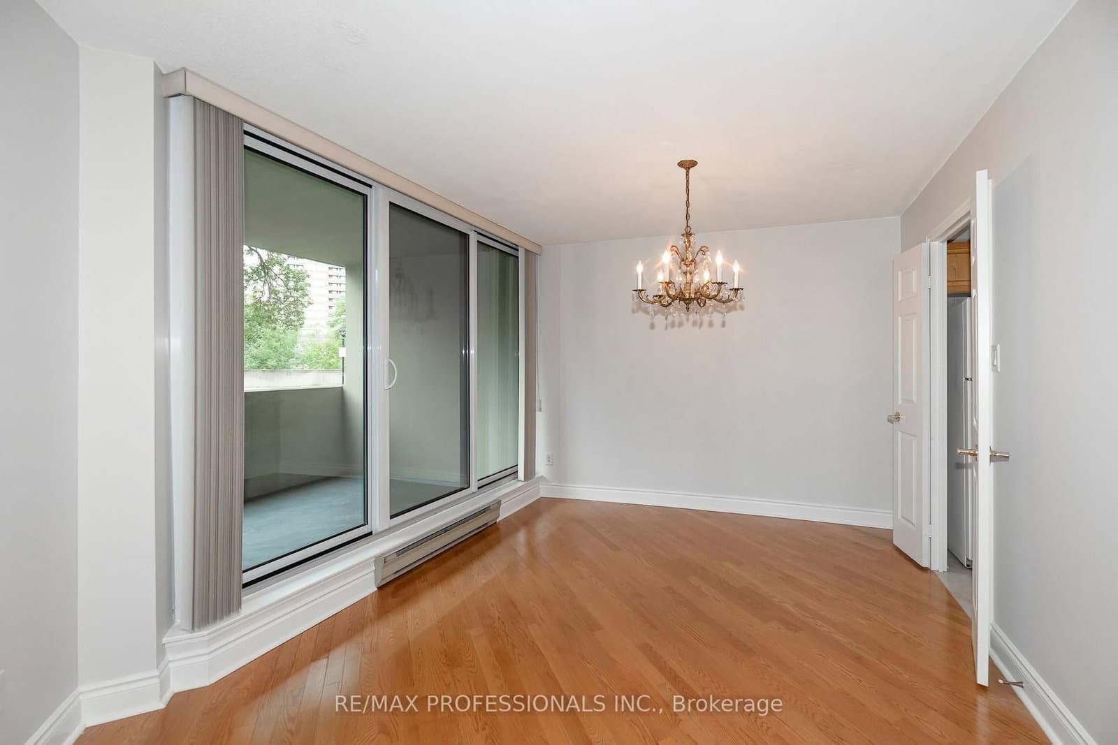 95 La Rose Avenue, Unit 105 thumbnail 12