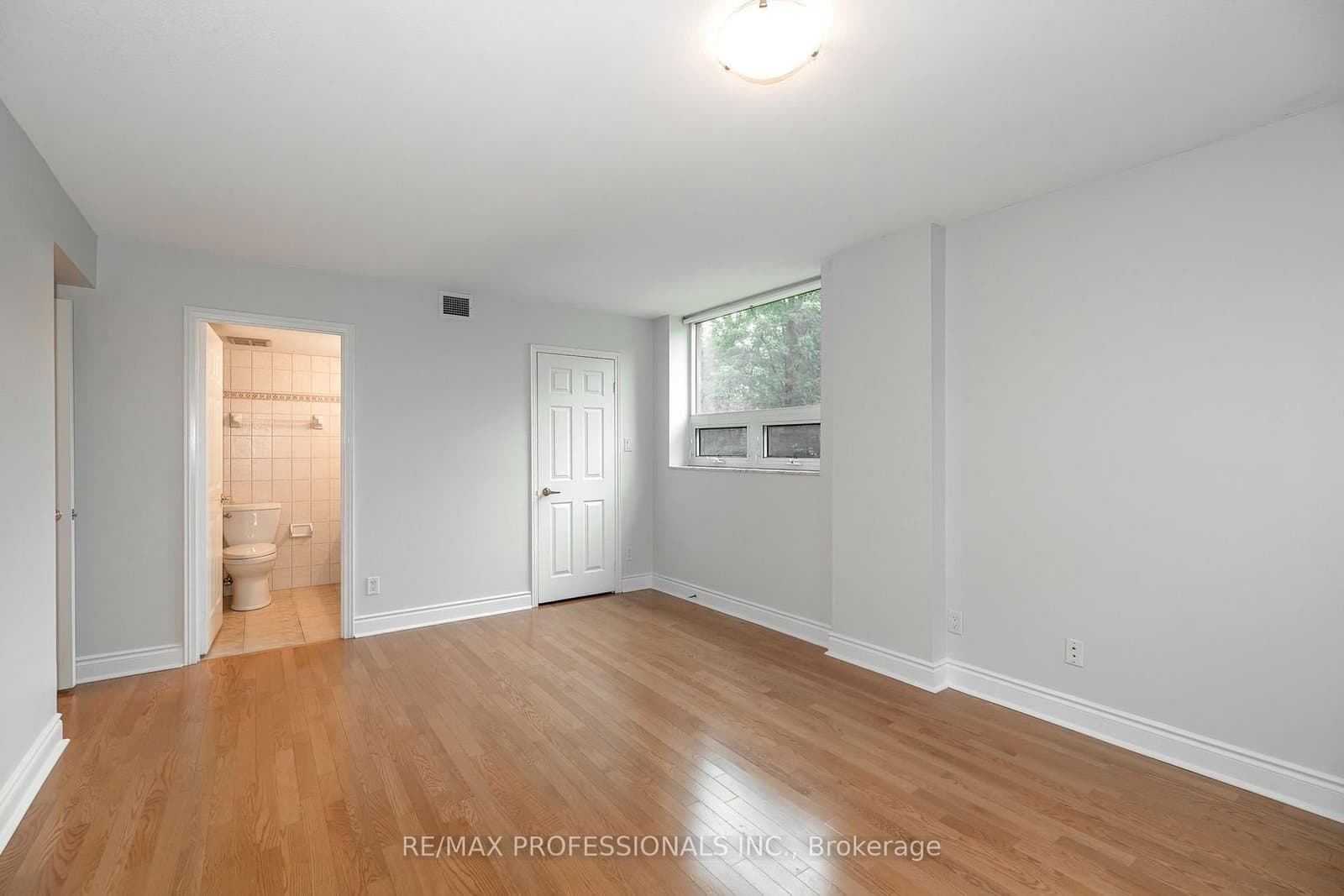 95 La Rose Avenue, Unit 105 thumbnail 19
