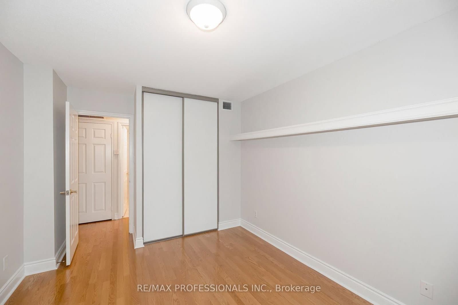 95 La Rose Avenue, Unit 105 thumbnail 25