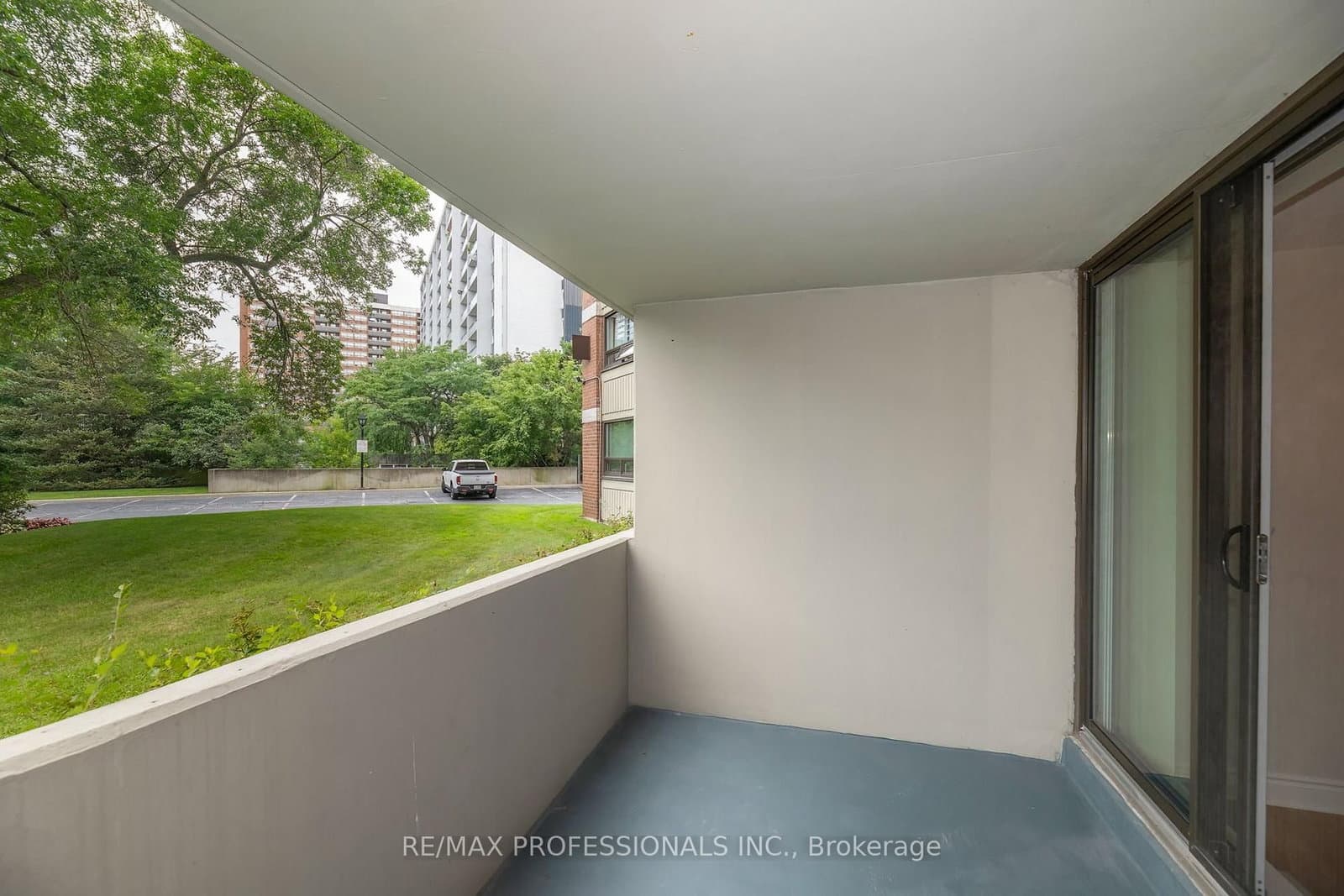 95 La Rose Avenue, Unit 105 thumbnail 28