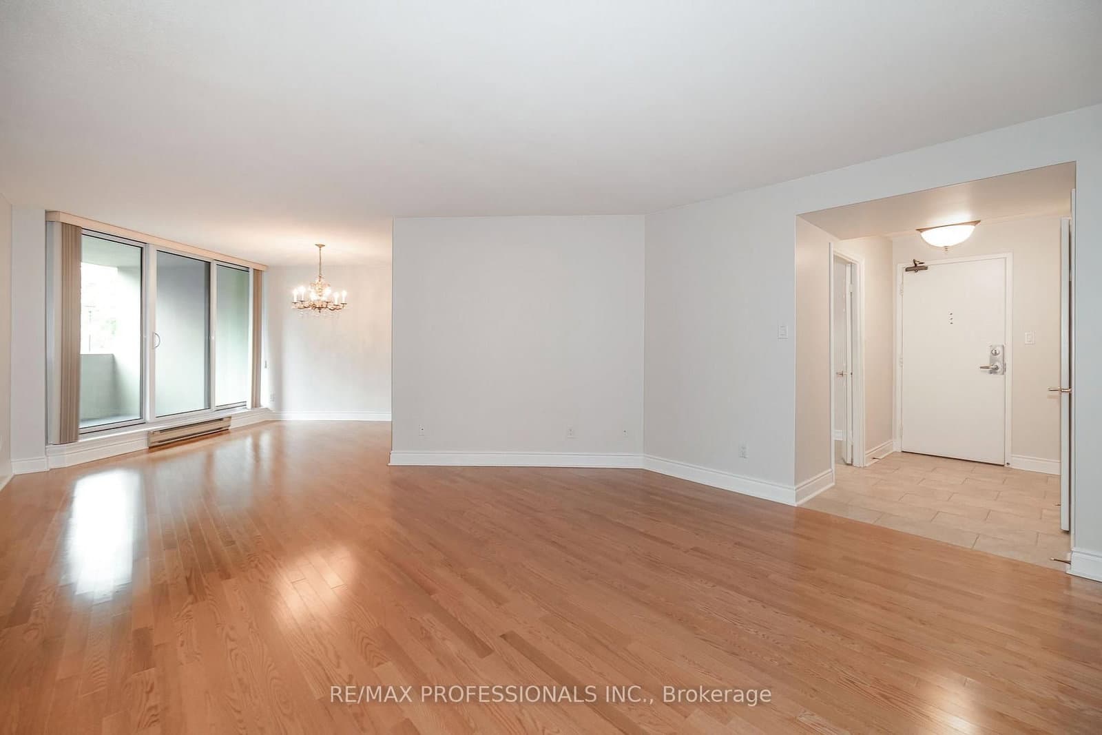 95 La Rose Avenue, Unit 105 thumbnail 6