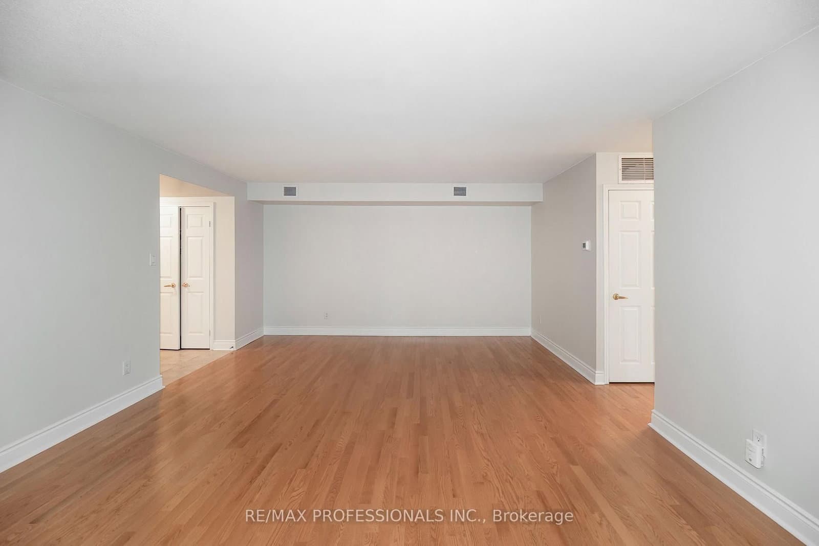 95 La Rose Avenue, Unit 105 thumbnail 9