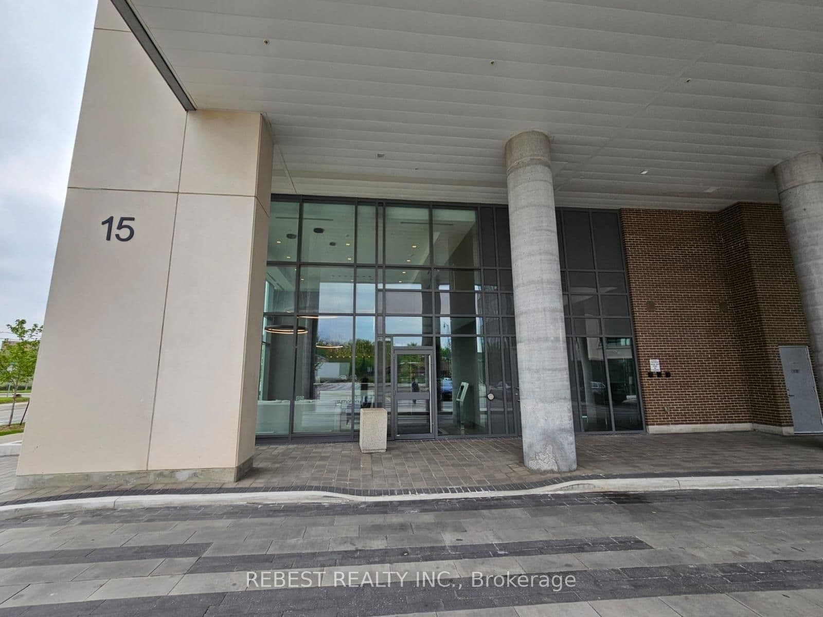 15 Lynch Street, Unit 1603 thumbnail 2
