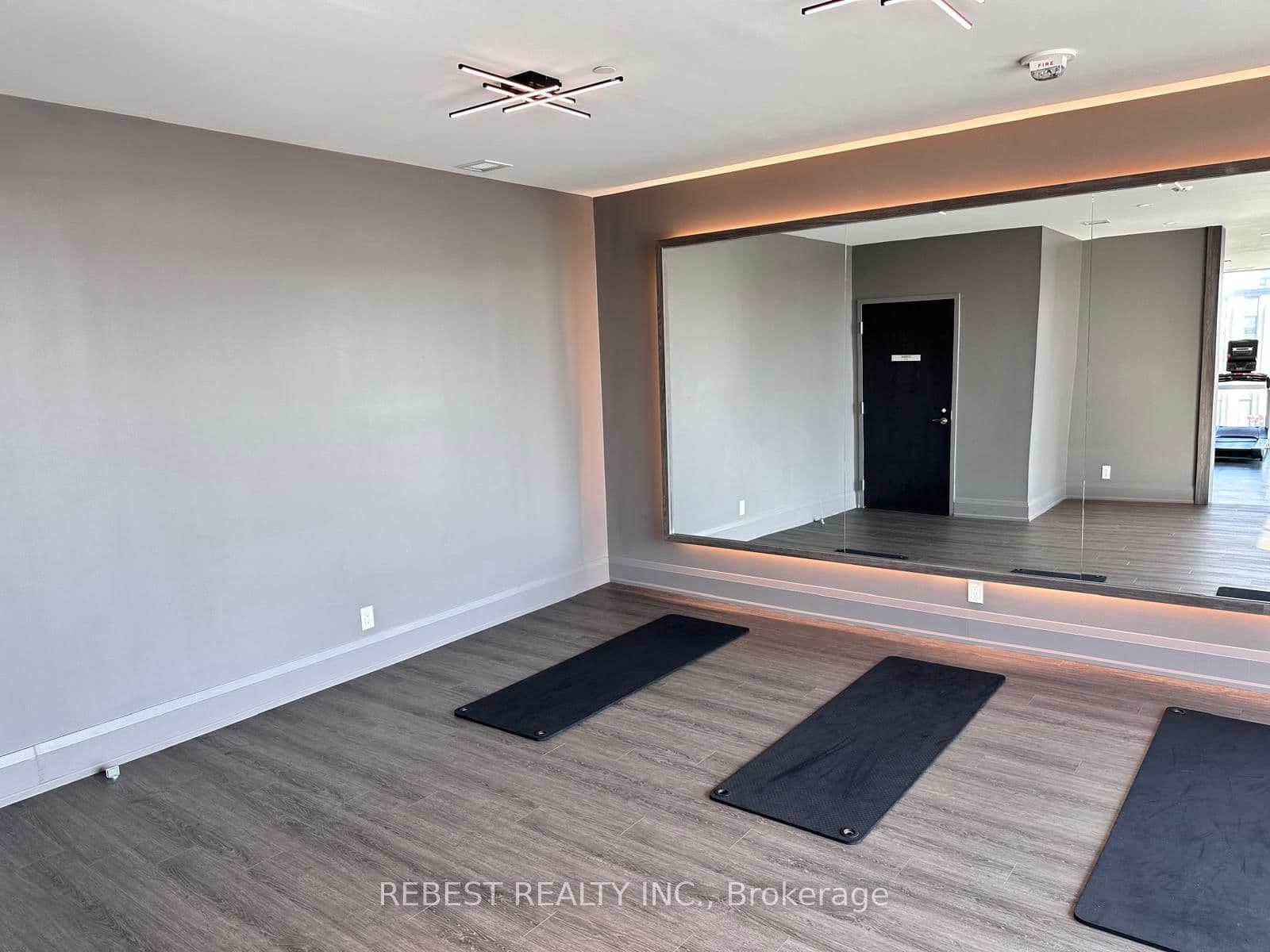 15 Lynch Street, Unit 1603 thumbnail 23