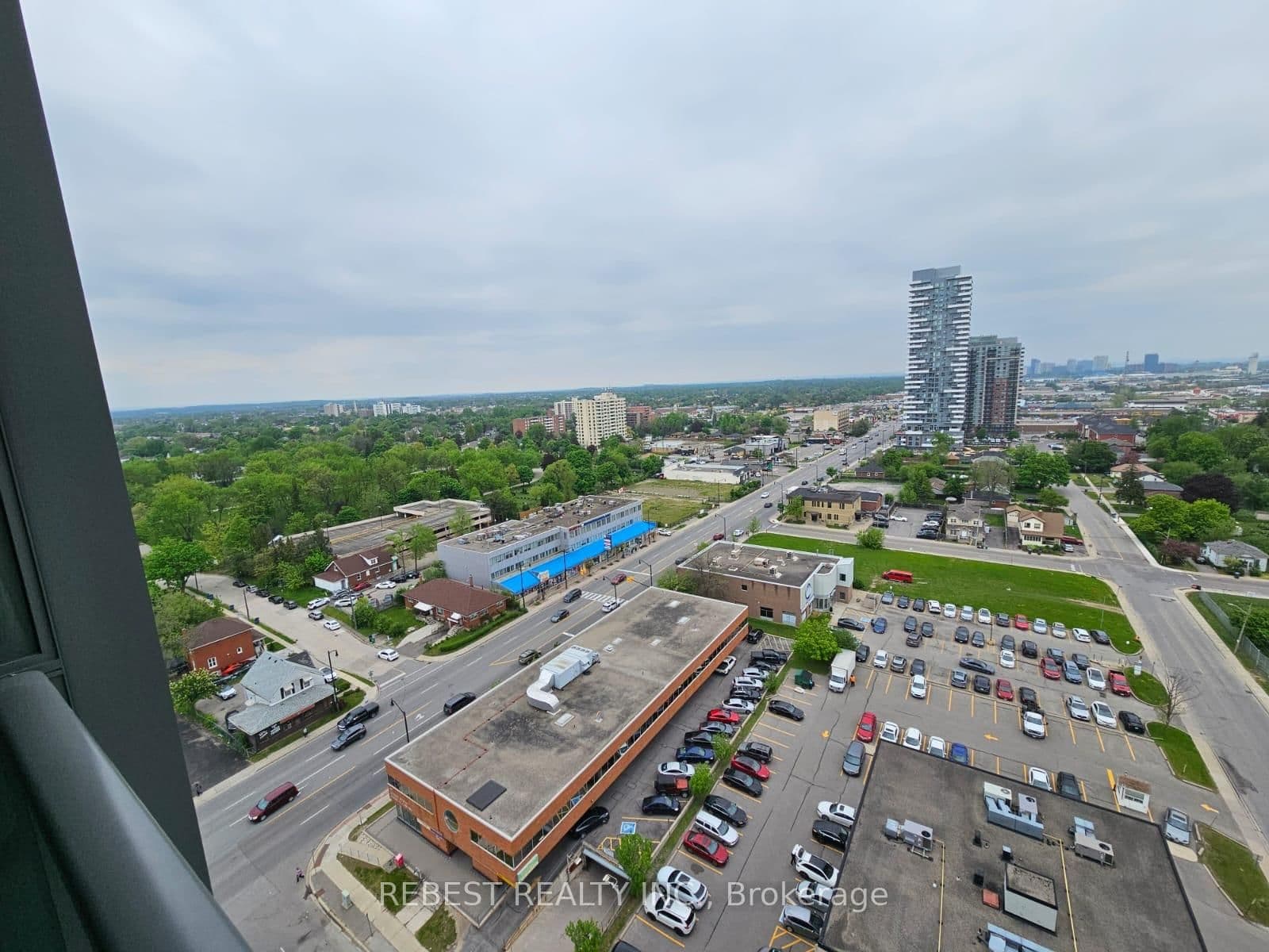 15 Lynch Street, Unit 1603 thumbnail 42