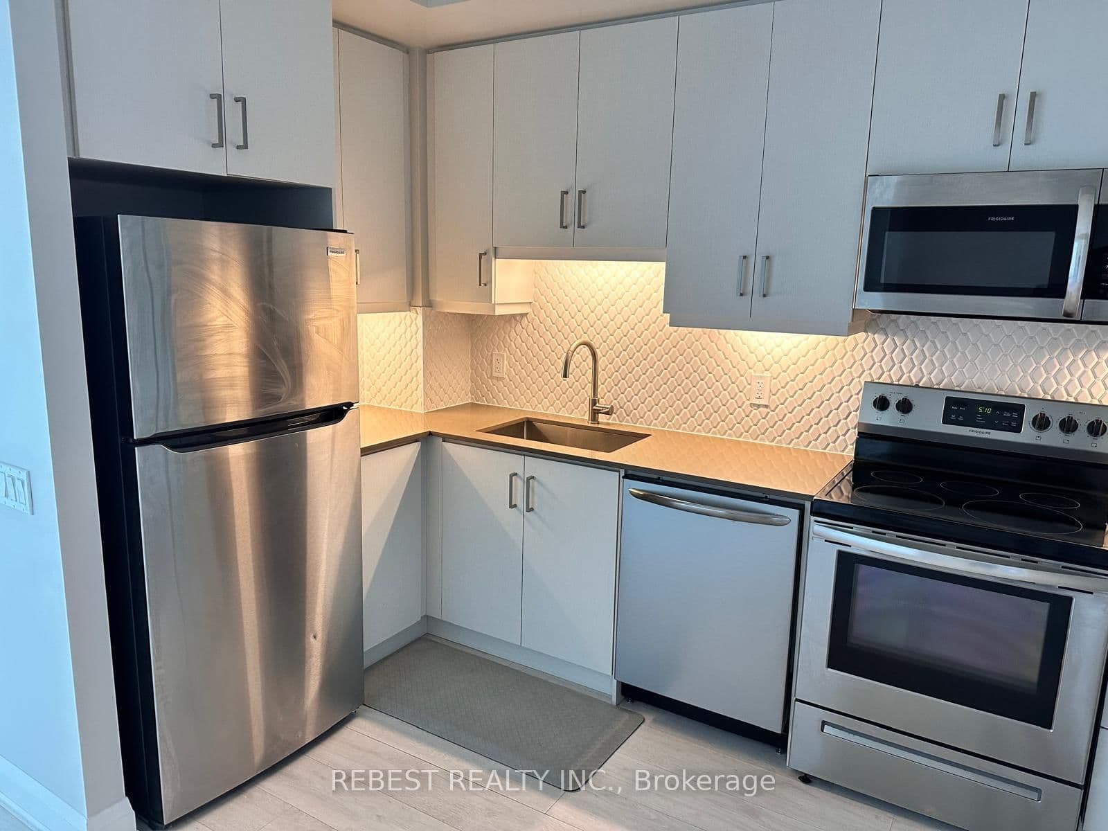 15 Lynch Street, Unit 1603 thumbnail 7