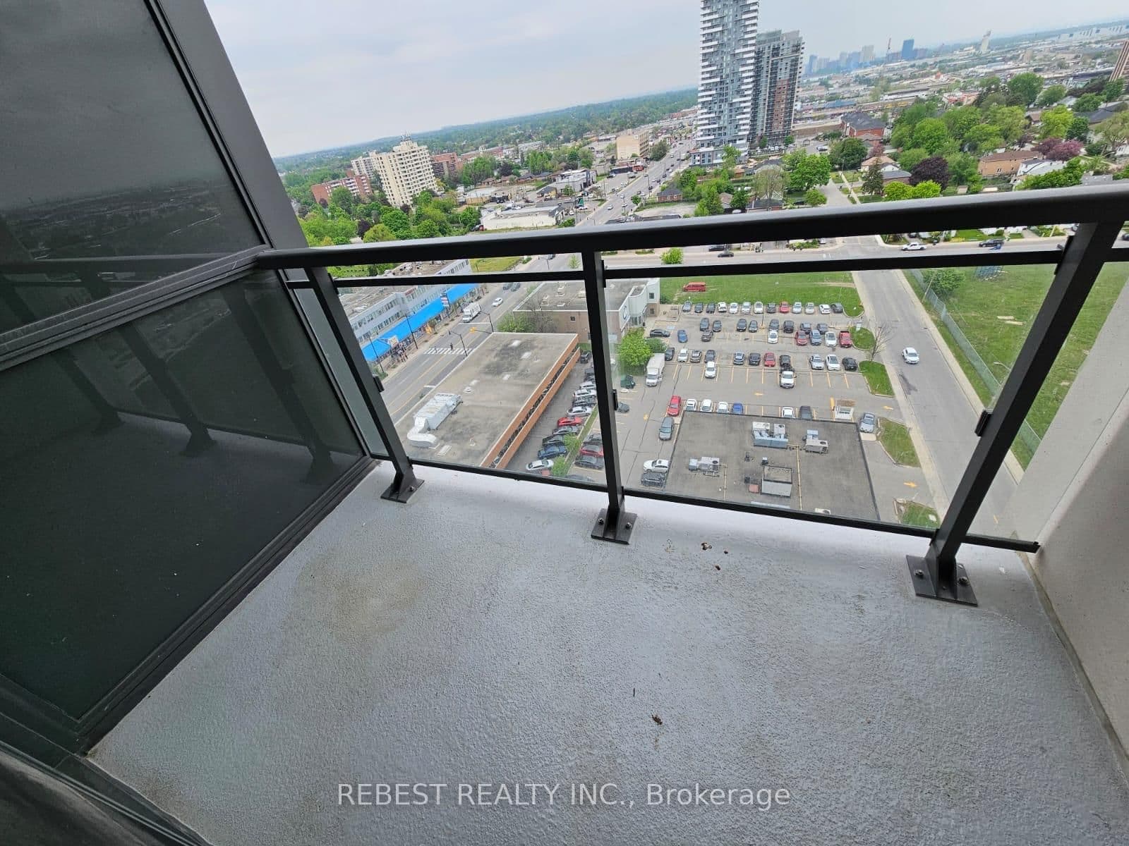 15 Lynch Street, Unit 1603 thumbnail 9